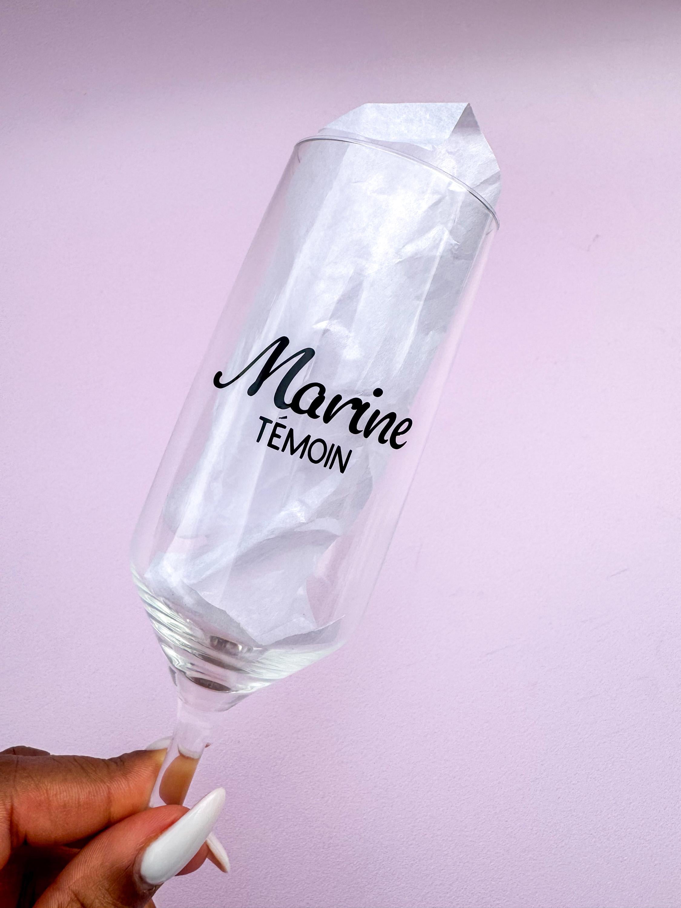 Flûte de champagne personnalisée avec prénom en vinyle idéale pour demoiselle d’honneur