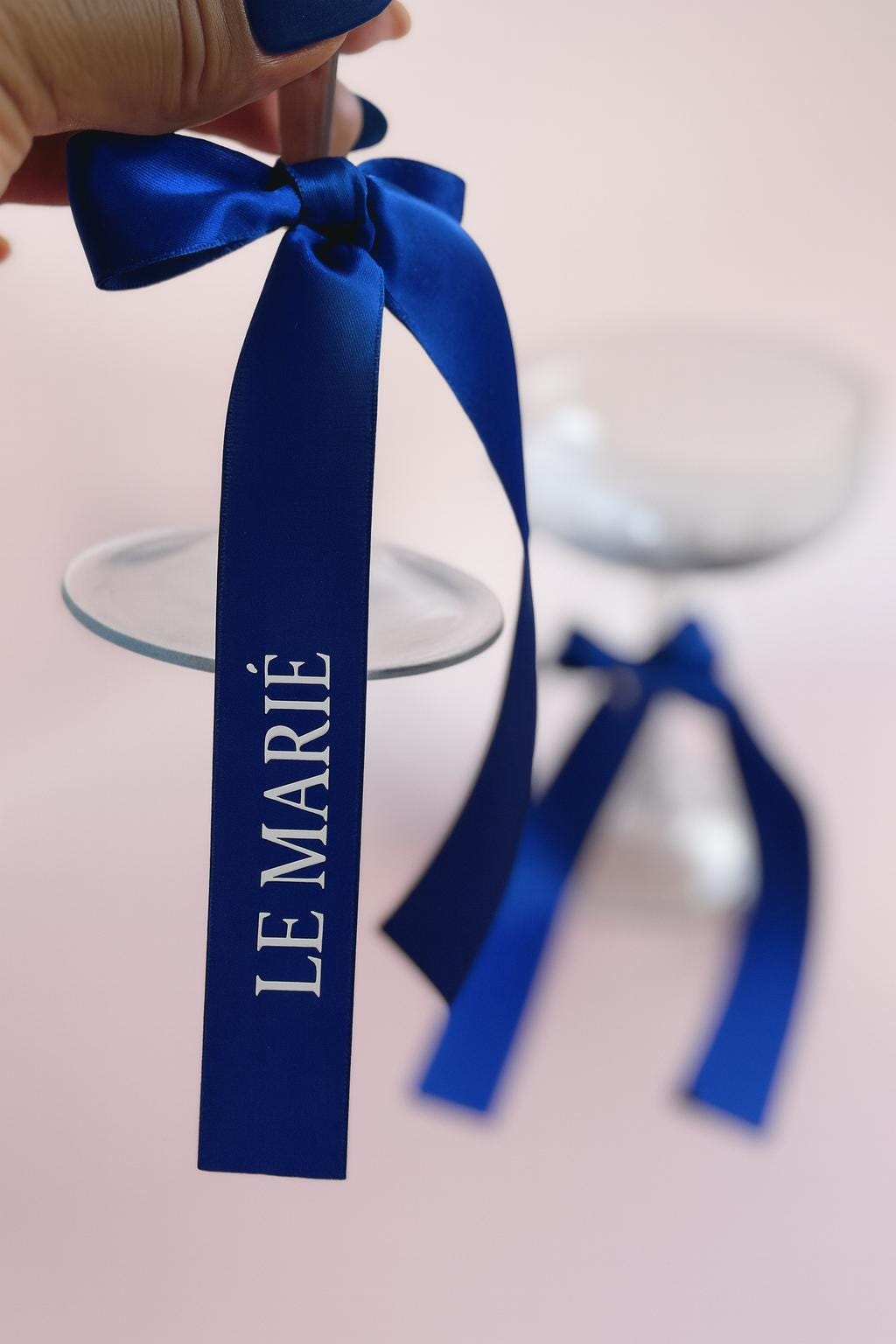 Ruban Personnalisé Marque Place Mariage Noeud Satin Marque Verre Ruban Satin Mariage Hiver Décoration Table Bleu Ruban Satin Personnalisé
