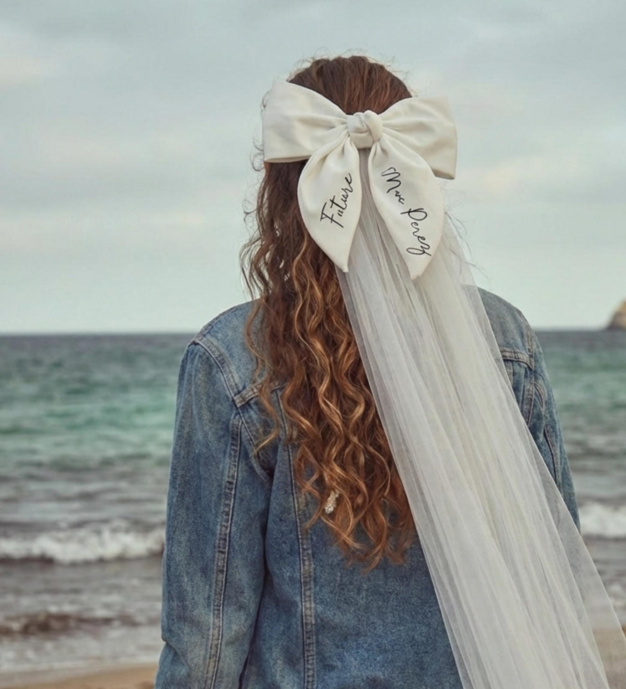 Voile Mariée Noeud Personnalisé Cadeau Future Mariée Accessoire EVJF Personnalisé Cadeau Fiançailles Accessoire Cheveux Mariée Voile Tulle