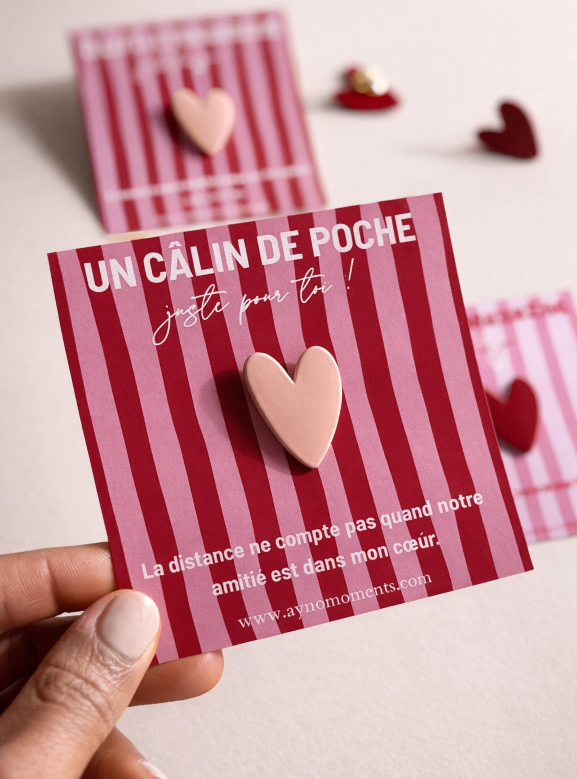 Câlin de Poche Pin's Coeur Cadeau Mère Fille Câlin de Poche Meilleure Amie Cadeau Réconfort Relation à Distance Cadeau Collègue Carte Pin's